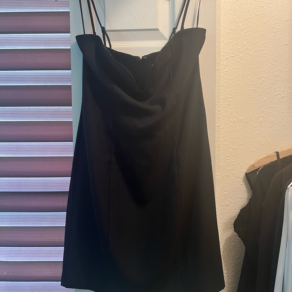 🖤NWOT🖤REFORMATION PLUNGE STRETCH SPAGHETTI STRAP LITTLE BLACK DRESS SIZE 8